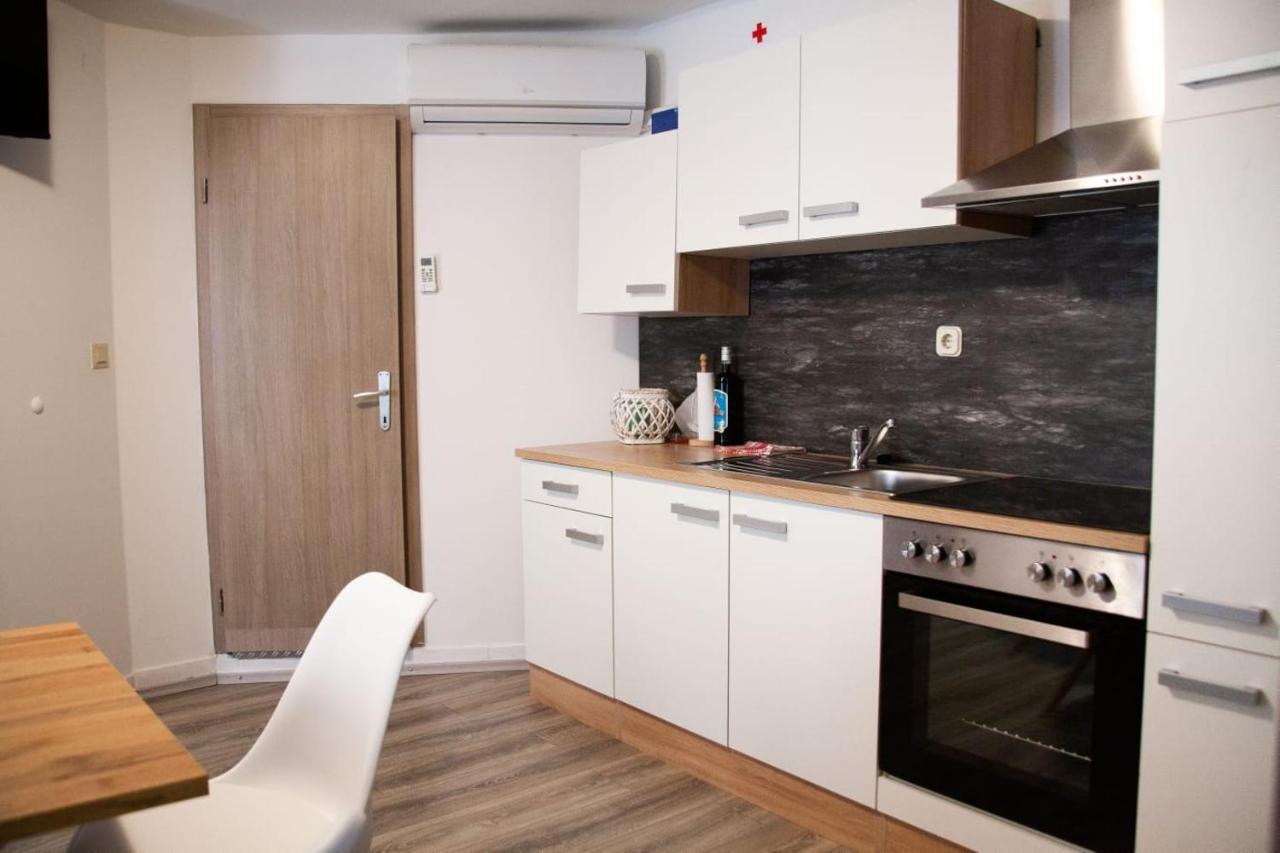 Amber In The Centar Apartment Kastela Exterior photo