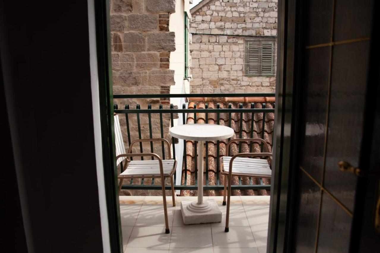 Amber In The Centar Apartment Kastela Exterior photo