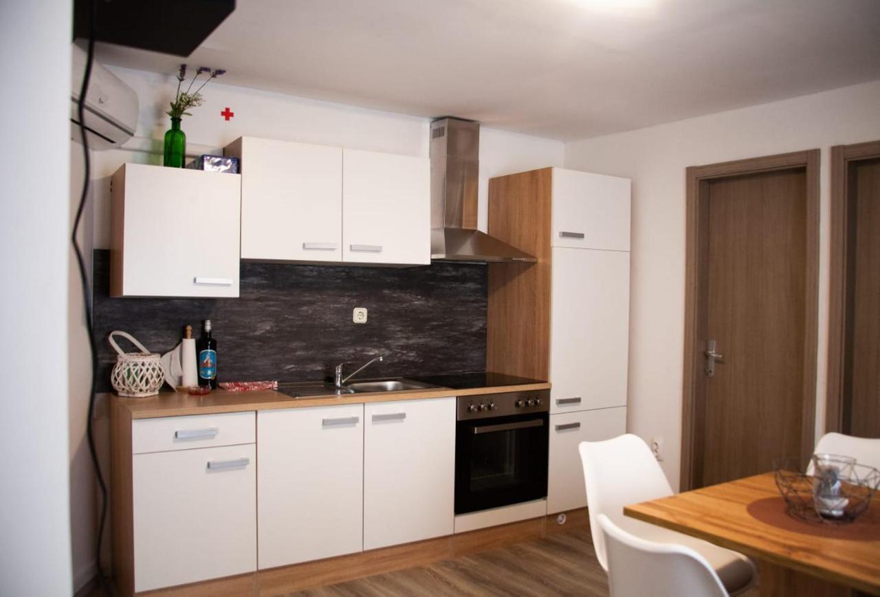 Amber In The Centar Apartment Kastela Exterior photo